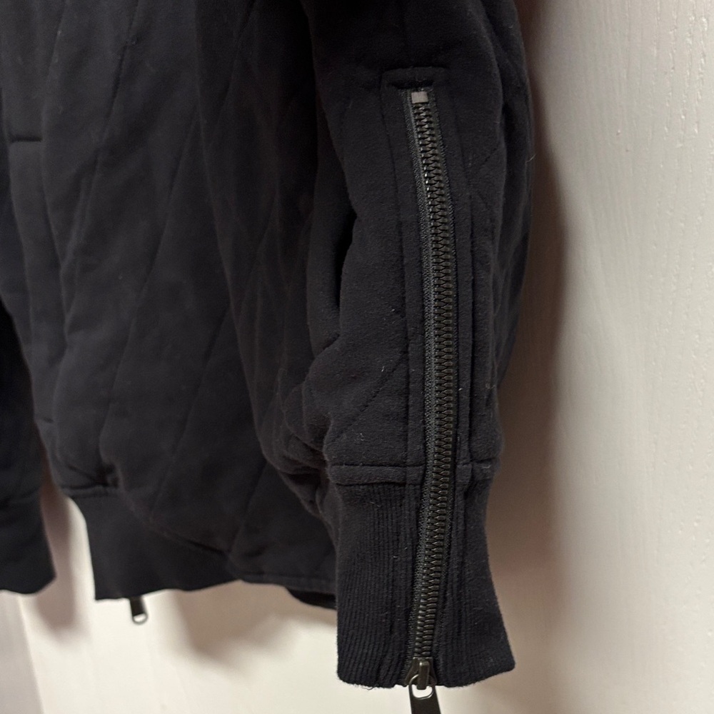 Athleta Small‎ Black Quilted Bomber Jacket. EUC - Picture 11 of 16
